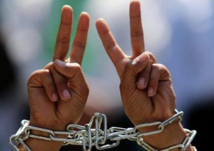 الأسير عبد اللطيف حمادة من برقين يدخل عامه الـ19 في الأسر