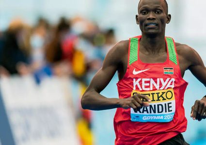 الكيني كاندي يسحق الرقم العالمي لنصف الماراثون
