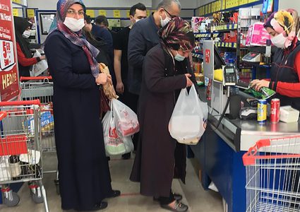 تسجيل 195 وفاة وأكثر من 30 ألف إصابة جديدة بكورونا في تركيا