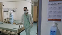وفاة شخص ونقل المئات للمستشفيات بسبب مرض مجهول بالهند