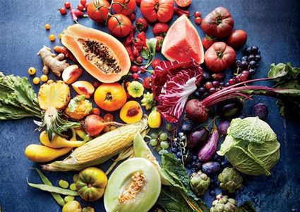 6 أطعمة تقضي على الشيخوخة وتجعلك دائما في سن الشباب