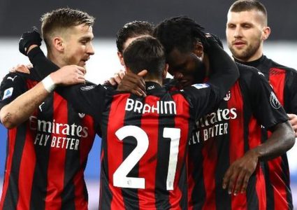 ميلان يواصل التألق ويضرب سمبدوريا بثنائية