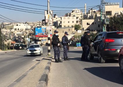 مختص بعلم الأوبئة يتحدث عن أسباب إغلاق محافظات دون غيرها