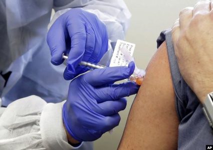 وزير هنغاري: 5000 مواطن يشاركون في التجارب السريرية للقاح الروسي