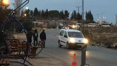 الاحتلال يشدد إجراءاته العسكرية على حاجز دير بلوط