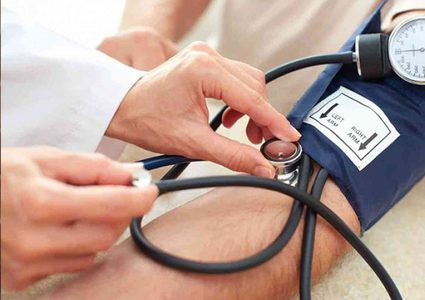 طبيب: فيروس كورونا يسبب ارتفاع ضغط الدم