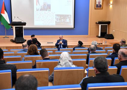 اشتية:قرار إغلاق أي محافظة يأتي بناء على نسبة الاصابات بـ"كورونا"