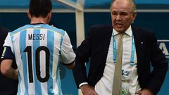 الأرجنتين تفقد مدربها البارز أليخاندرو سابيلا