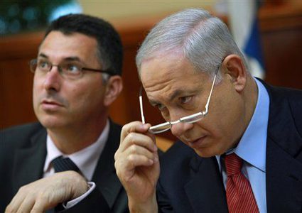 استطلاع: ساعر يقلل فرص نتنياهو بالفوز بانتخابات الكنيست القادمة