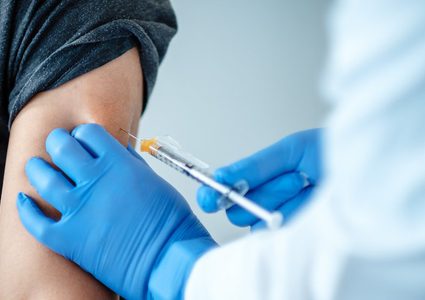 وفاة 6 أشخاص شاركوا في اختبار لقاح فايزر