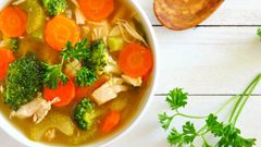 شوربة الدجاج بالخضار الصحية