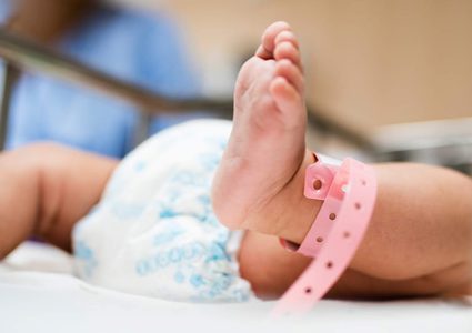 أسباب وطرق علاج مشكلة "الطفل المرن"