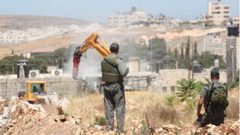 الاحتلال يخطر بهدم منزل في سلوان