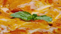 رولات اللازانيا بالدجاج والسبانخ والأرضي شوكي