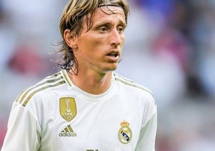 مودريتش يكسب رهانه مع زيدان