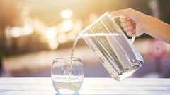 كيف تتفادى مخاطر كوب الماء الصباحي ؟