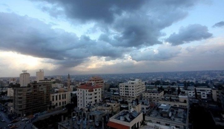 الطقس: أجواء غائمة ويطرأ ارتفاع طفيف على درجات الحرارة