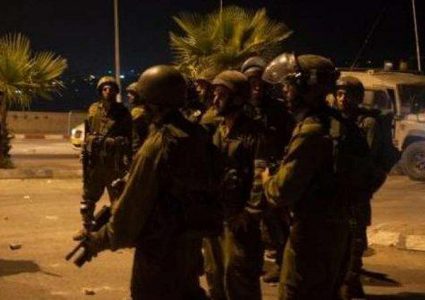 قوات الاحتلال تعتقل شابا من عرابة على حاجز عسكري