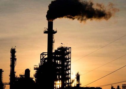 أسعار النفط العالمية قد تتخطى 60 دولارا للبرميل في 2021