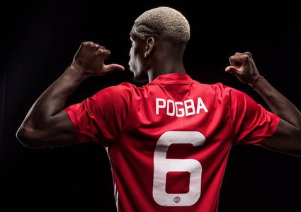 بوغبا يؤكد التزامه مع مانشستر يونايتد