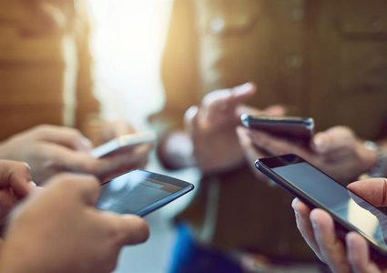 غوغل تطلق تطبيقا خاصا بتبادل الأبحاث العلمية