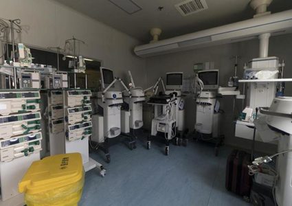 نابلس: توفير 11 جهاز تدفق للاكسجين في المستشفى الوطني