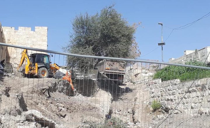 أعمال تجريف بالقرب من مدخل المقبرة اليوسفية بالقدس