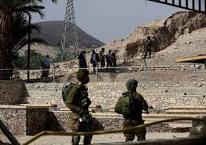 أريحا: مستوطنون يقتحمون تل السلطان الأثري