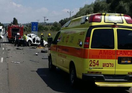 اصابة 4 أشخاص اثر حادث سير قرب مفرق "بئر طوبيا"