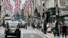 بريطانيا تسجل مستوى قياسيا بتسريح العمالة