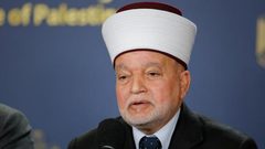 المفتي يدين محاولات إدخال الشمعدان إلى الأقصى