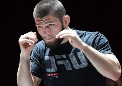 حبيب يجري تعديلات على تشكيلة الأفضل في تاريخ كرة القدم