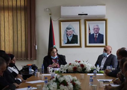 الرجوب يبحث مع وزيرة الصحة آخر مستجدات الوضع الوبائي في جنين
