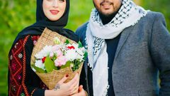 الفنان قاسم النجار يدخل القفص الذهبي