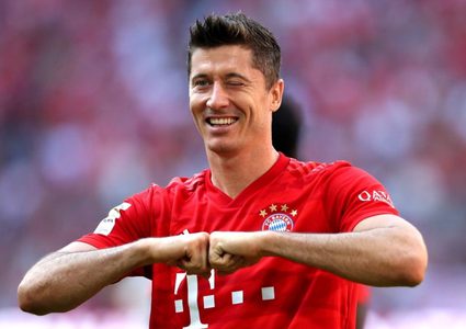 ليفاندوفسكي يتوج بأفضل لاعب في العالم لعام 2020