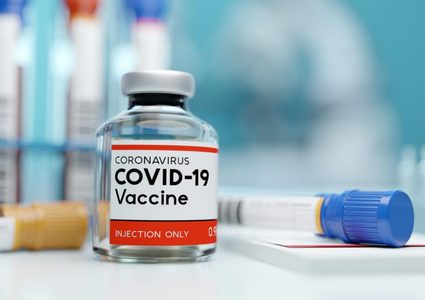 لجنة خبراء أمريكية تصوت لصالح منح لقاح كورونا ترخيصا طارئا