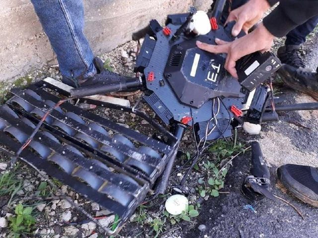 شُبان يسقطون طائرة مسيّرة للاحتلال في قلقيلية