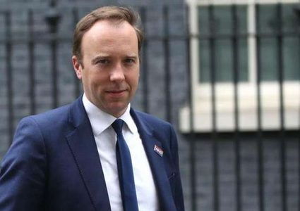 وزير الصحة البريطاني: سلالة كورونا الجديدة خرجت عن السيطرة