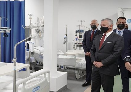 العاهل الأردني يفتتح مستشفى ميدانيا مخصصا لمصابي كورونا