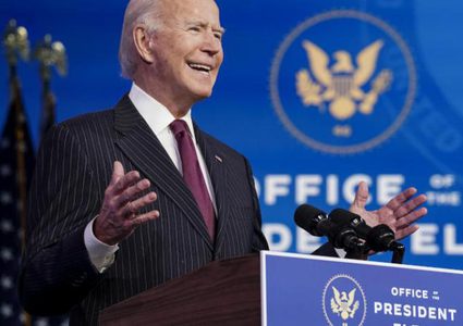 بايدن يعلن عن أول إجراء سيتخذه لدى دخوله البيت الأبيض