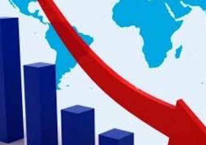 "النقد" و"الإحصاء": الاقتصاد تراجع 12% في 2020