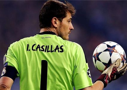 كاسياس يعود إلى ريال مدريد