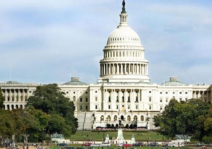 سيناتور يكشف تفاصيل الهجوم الإلكتروني على المالية الأمريكية