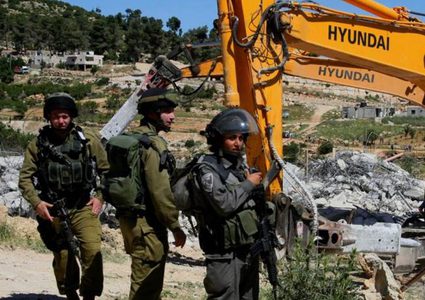 الاحتلال يهدم بركسات ومنشآت تجارية وكراجات شرق القدس