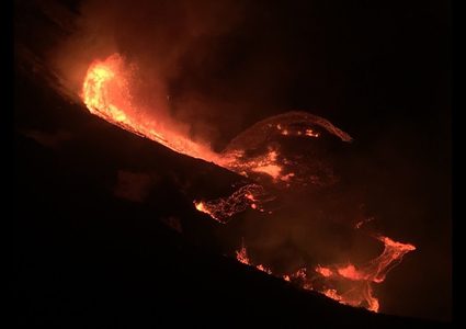 انفجار بركان كيلاويا في جزيرة هاواي الأمريكية