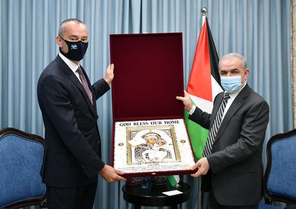 اشتية: الأمم المتحدة رمز الشرعية والقانون الدولي