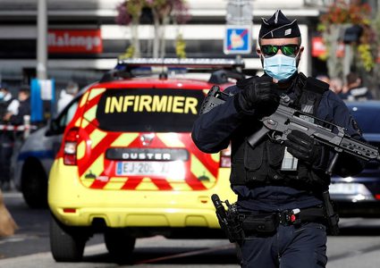 مقتل 3 من عناصر الشرطة الفرنسية