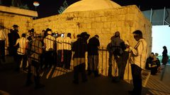 مستوطنون يهاجمون منازل المواطنين في جالود جنوب نابلس