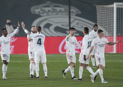 بيريز يغازل نجم ريال مدريد ويصفه بـ"صفقة الشتاء"