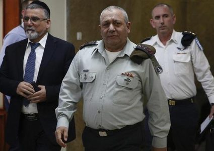 ساعر يمارس ضغوطا على آيزنكوت لينضم لحزبه